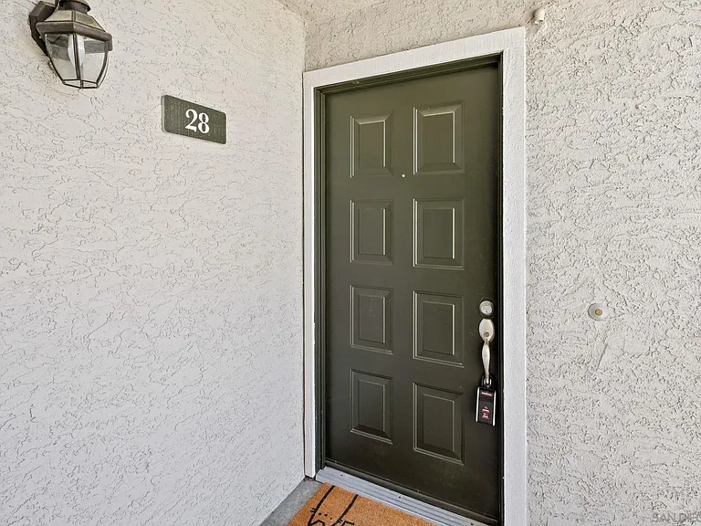 14996 Avenida Venusto #28 — Photo 24