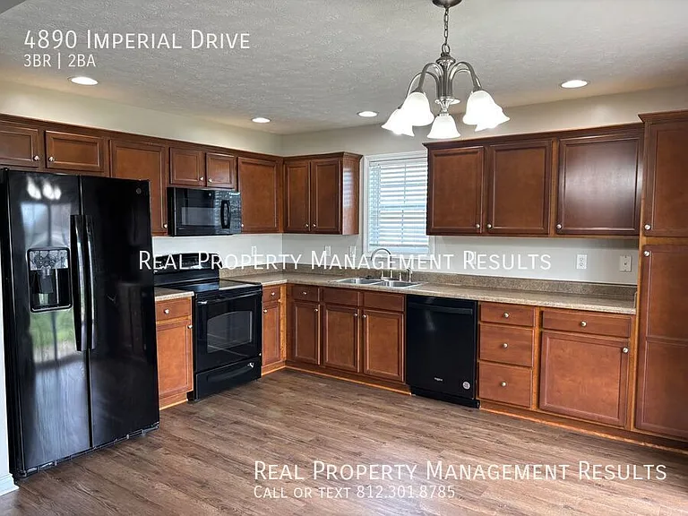 4890 Imperial Dr — Photo 5