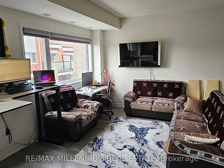 240 Lagerfeld Dr #15 — Photo 9