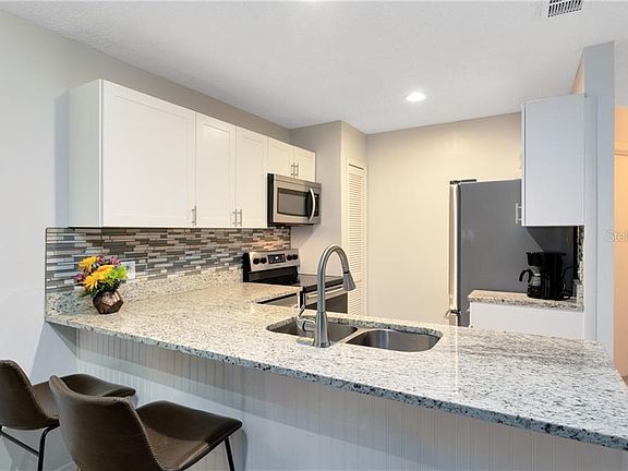 4th image of 5174 Lazy Oaks Dr
