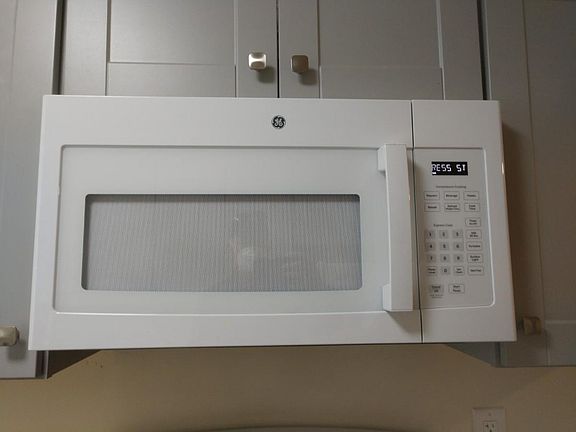 5th image of 2408 Karen Dr #7