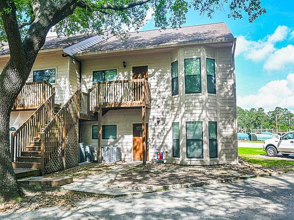 2nd image of 500 River Rd APT 101