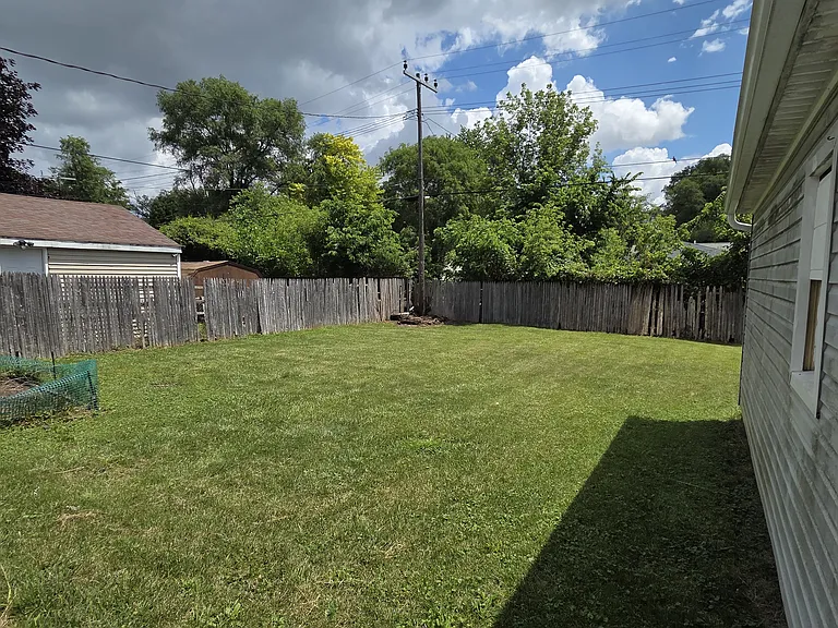 469 Woodlawn Ave — Photo 21