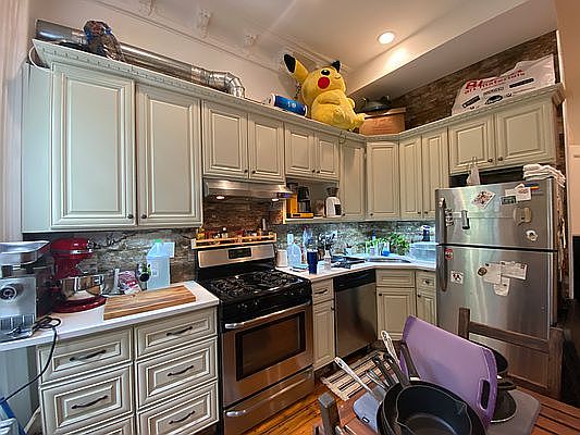 2nd image of 85 1/2 Summit St Floor 2