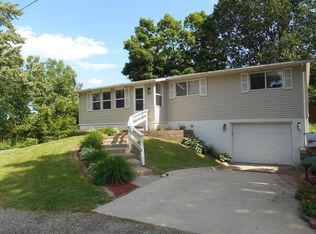 507 Buchanan St, Anamosa, IA 52205