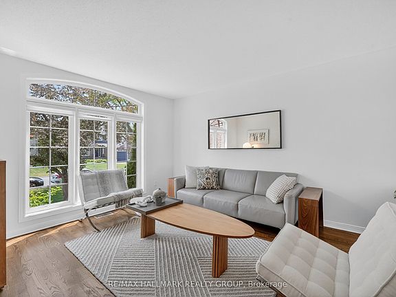 5th image of 1091 Charest Way