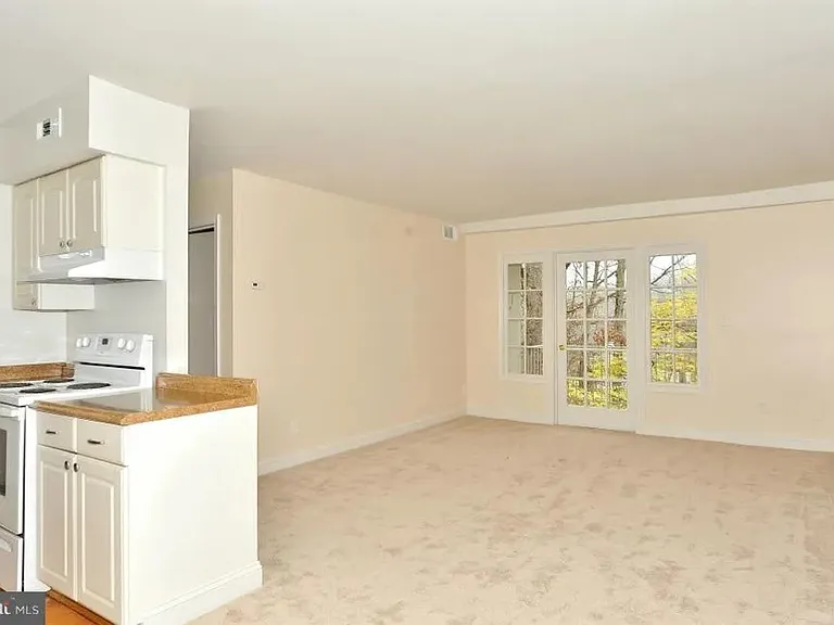 5905 Kingsford Rd #C — Photo 3