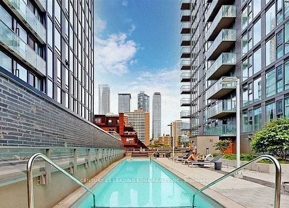 4th image of 50 Wellesley St E #706