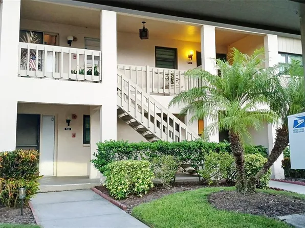 7143 Wood Creek Dr #203, Sarasota, FL 34231
