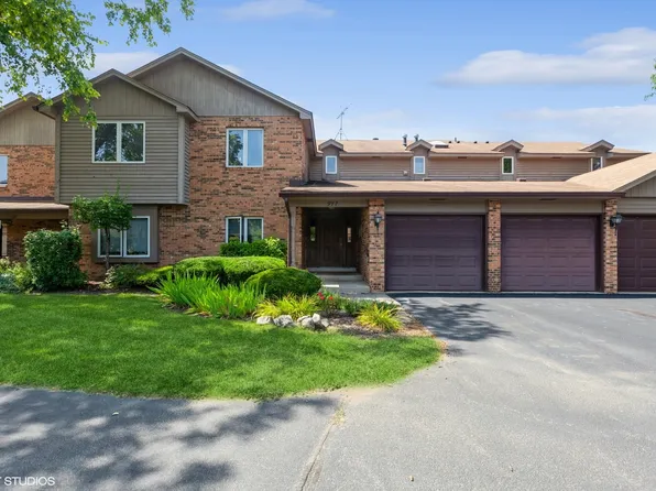 977 West Ct Unit C, Naperville, IL 60563