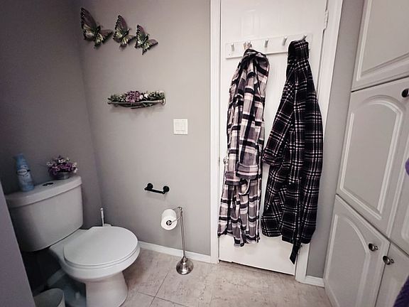 5th image of 6421 NW 28th Ln #339