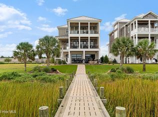 216 Radio Island Rd, Morehead City, NC 28557