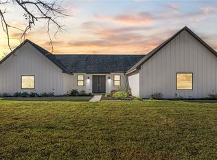 1806 Sunset Rd, Robinson, TX 76706