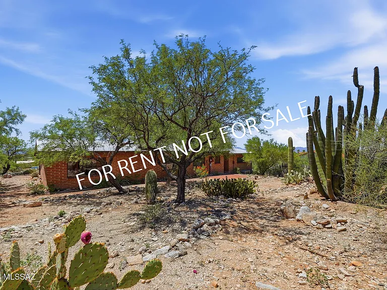 4565 E Quivira Dr — Photo 2