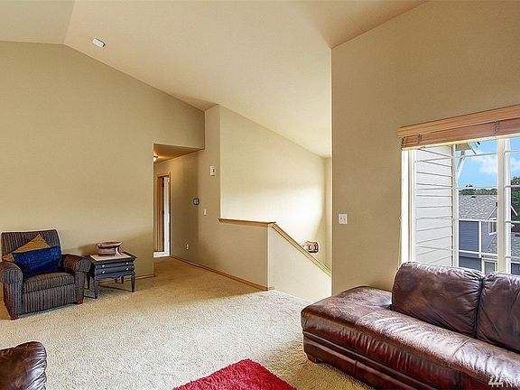 2nd image of 1319 S 233rd Pl