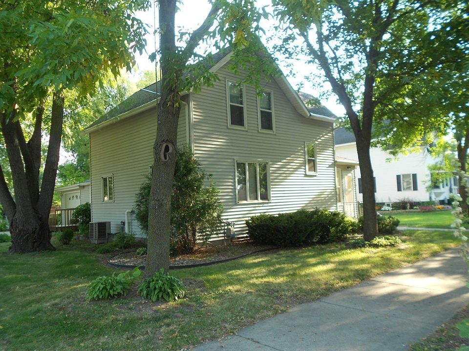 2nd image of 175 2nd Ave W