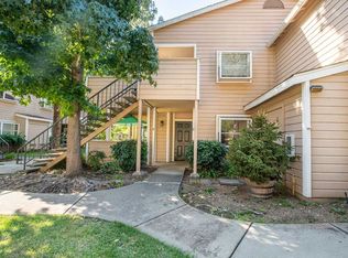 720 Canyon Oaks Dr APT D, Oakland, CA 94605