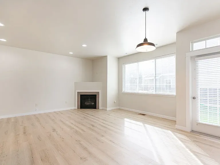 2752-96 Catalyst St — Photo 22
