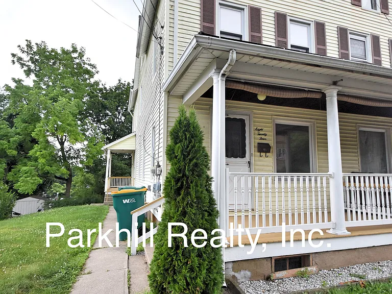 824 William St — Photo 11