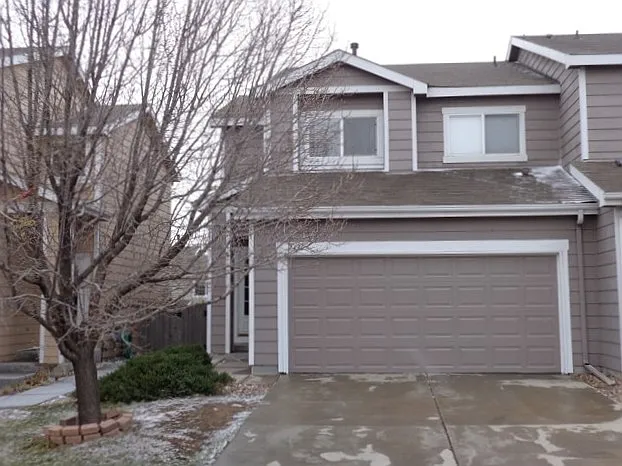 2426 E 110th Pl