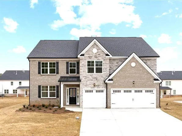 1461 Riverpoint Dr, Bogart, GA 30622