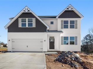 105 Indian Wells Ct, Harmony, NC 28634