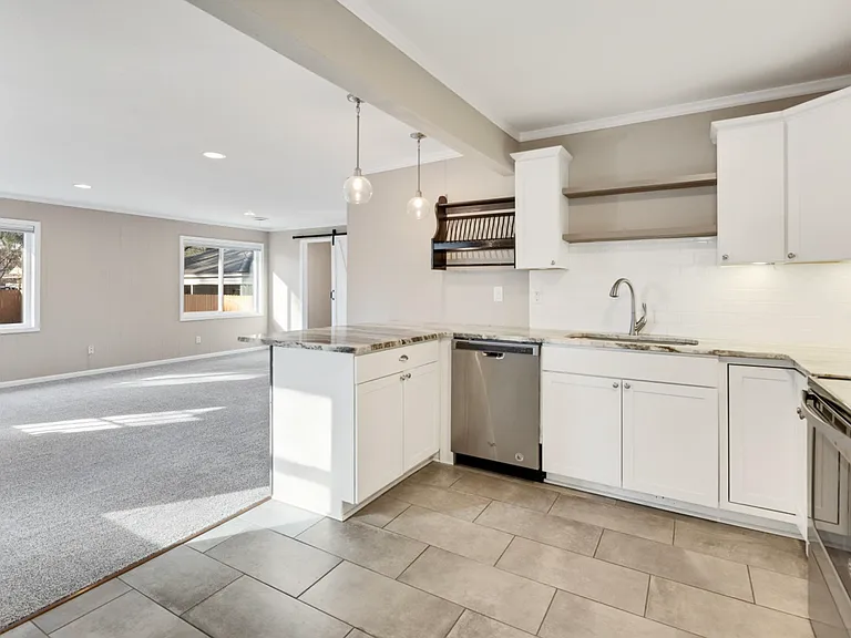 4853 Marion Ave — Photo 6