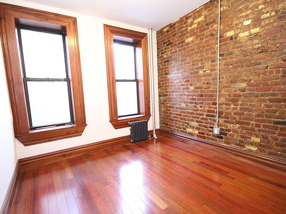 4th image of 208 E 82nd St #9A