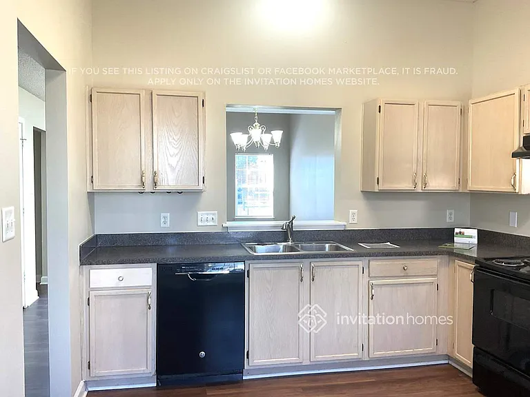 2307 Jacobs Ct — Photo 5