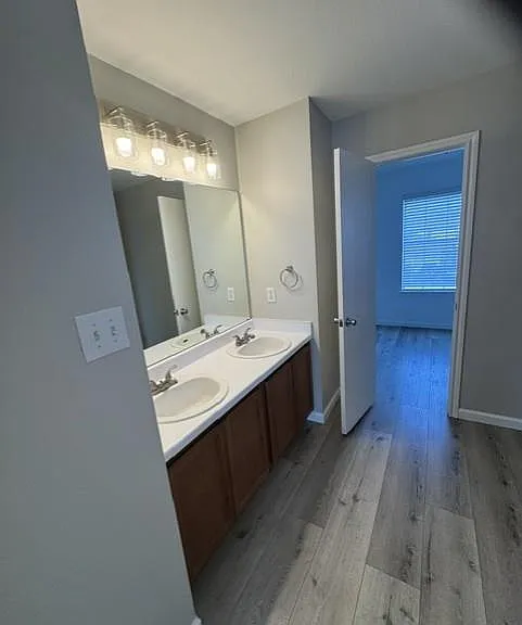 915 Churchill Farms Dr — Photo 11