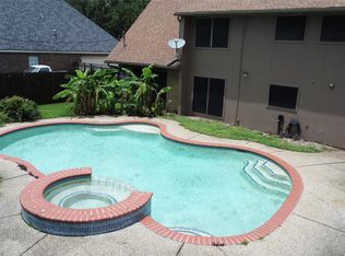 5101 Arrowhead Dr, Baytown, TX 77521