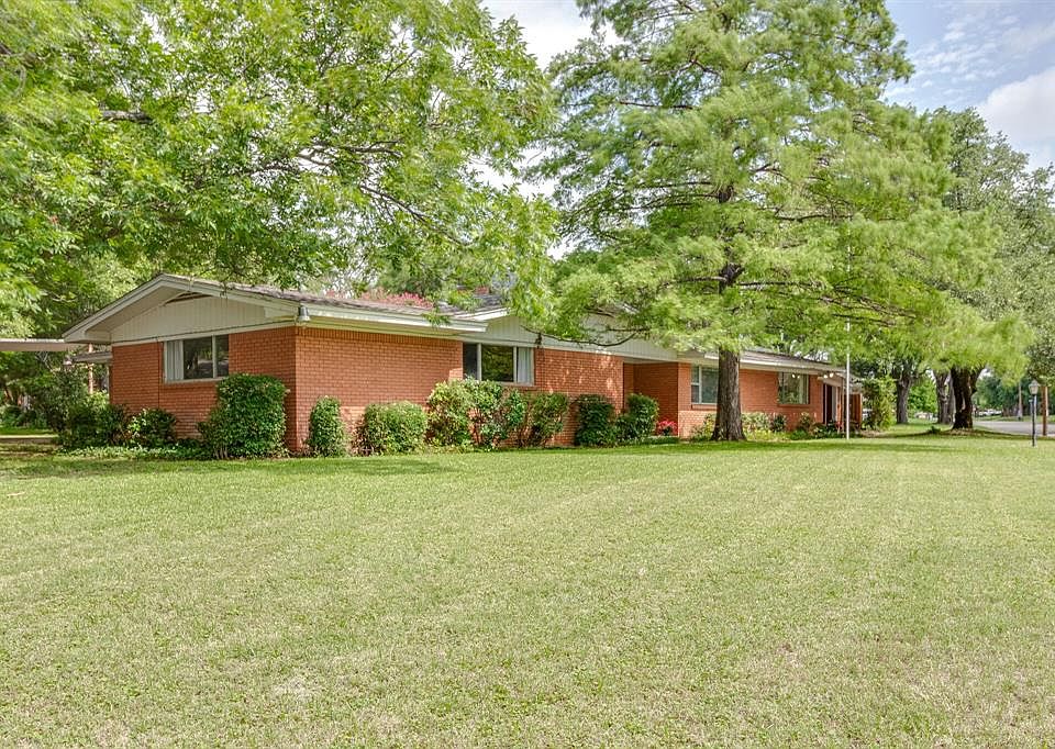 1st image of 3525 Chaffin Dr