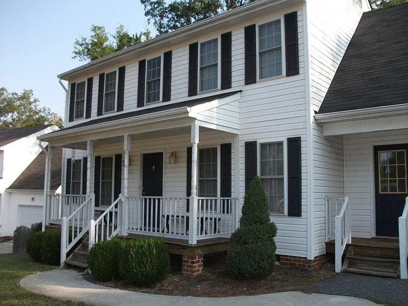 3 bed, 2.5 bath, 1660 sqft, $2,125 — Photo 2