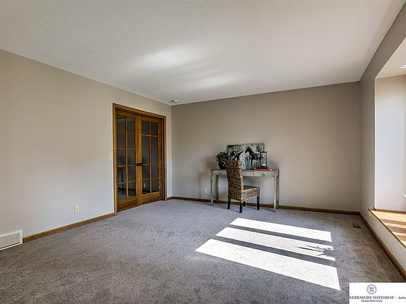 3rd image of 4526 S 150th St