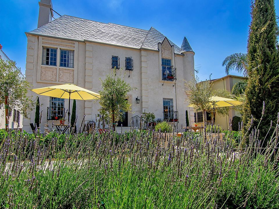 Building has been tastefully restored to its original 1930s French Normandy style. A taste of Provence in the heart of LA