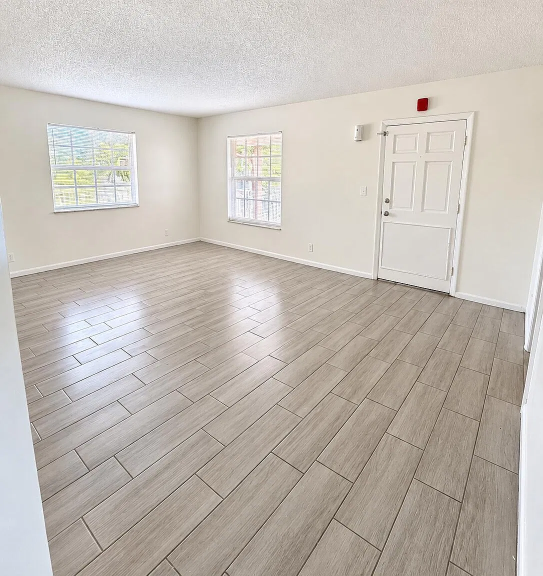 2 bed, 2.0 bath, 1095 sqft, $2,350 — Photo 1