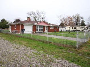 819 Old Caseyville Rd, Caseyville, IL 62232