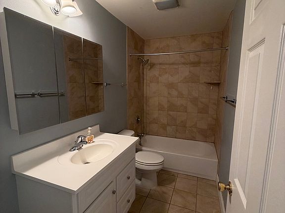 4th image of 8149 Main St APT A