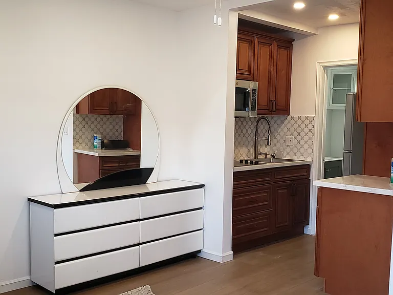8363 N Wystone Ave — Photo 3