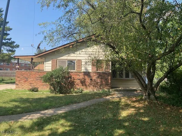 5404 Kenyon Dr, Parma, OH 44129