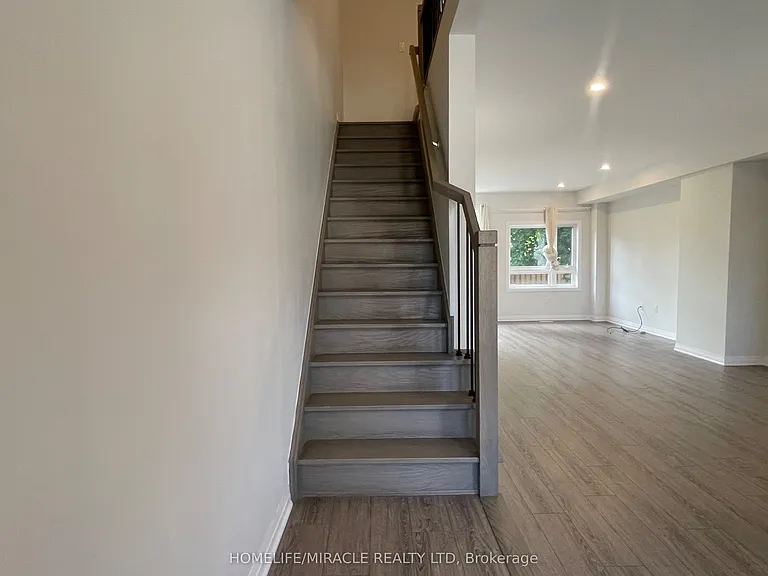 51 Sparrow Ave #20 — Photo 15