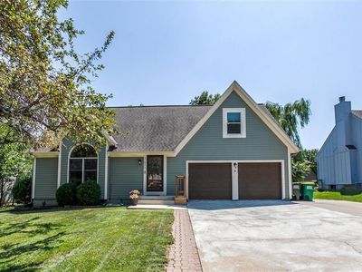 7677 W 152nd St, Overland Park, KS, 66223