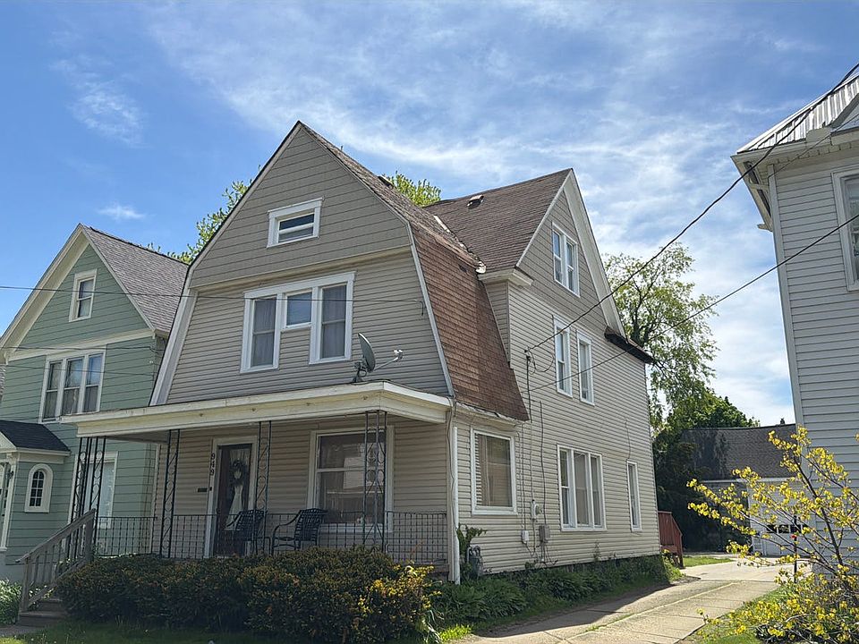 2nd image of 949 W 8th St