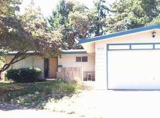 8637 26th Ave NE, Seattle, WA 98115