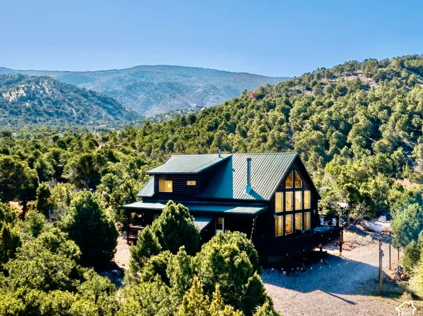 1741 S Red Canyon Dr, Parowan, UT 84761