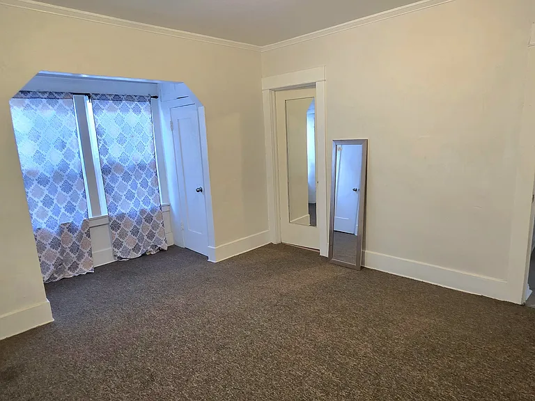 1141 W Gage Ave — Photo 22