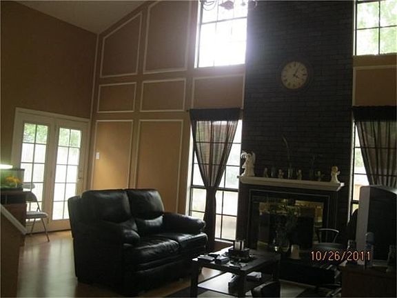 2nd image of 19910 Moonriver Dr