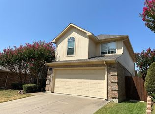 4732 Village Oak Dr, Arlington, TX 76017