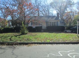 314 School St, Manchester, CT 06040