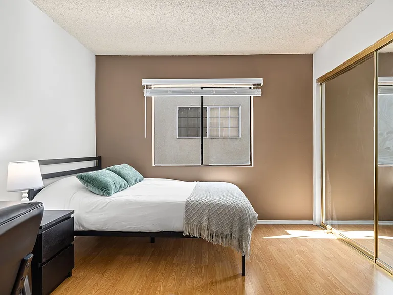 1823 Pelham Ave #3 — Photo 19